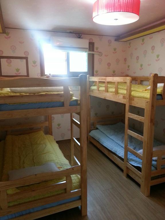 Gyeongju Friend Guesthouse Szoba fotó